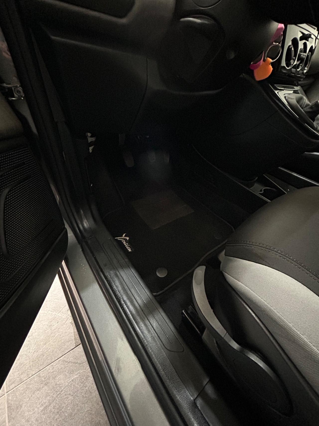 Lancia Ypsilon 1.2 69 CV 5 porte GPL Ecochic Gold