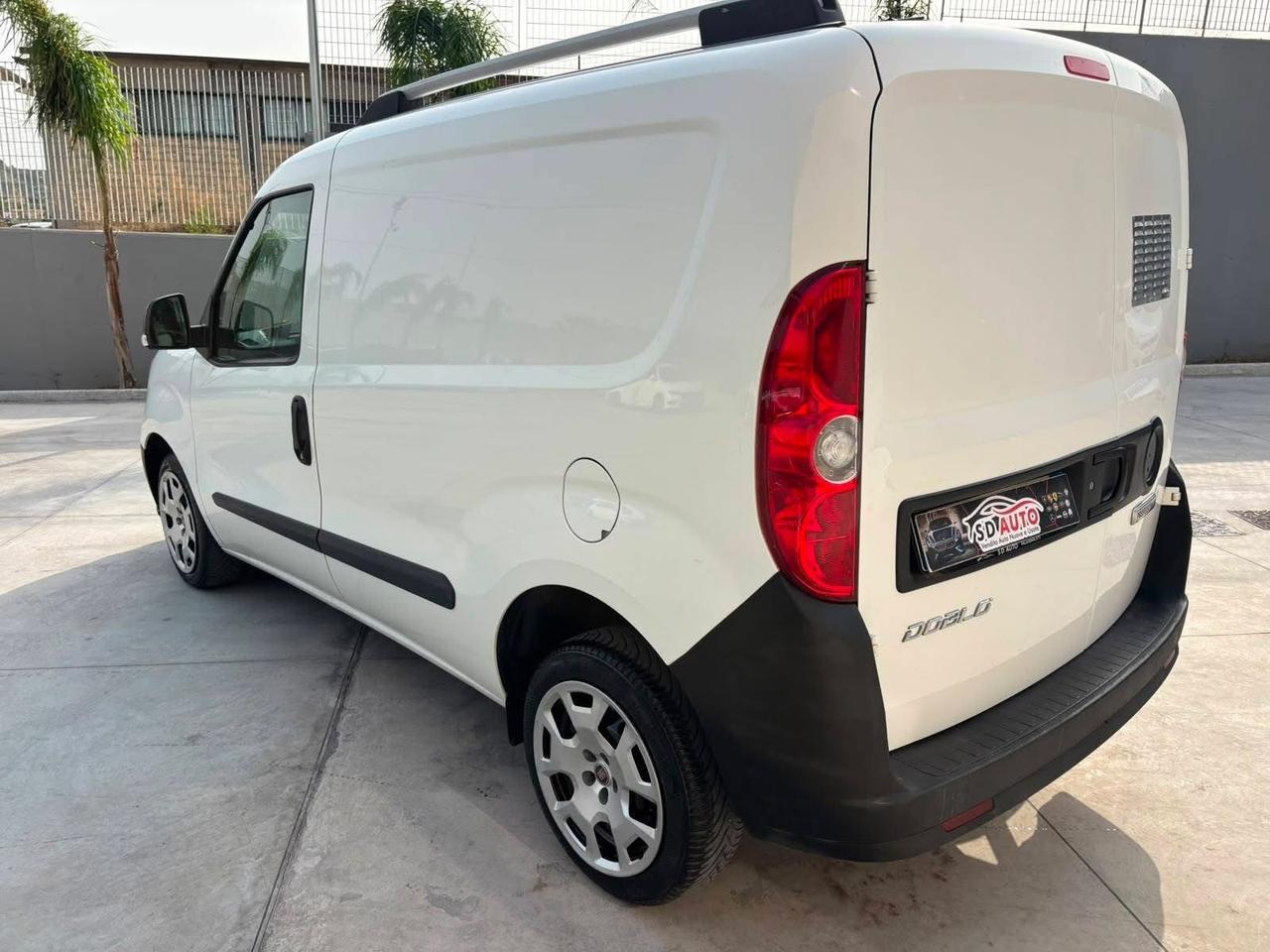 Fiat Doblo Doblò 1.6 MTJ 105 Cv E6D modello Lounge