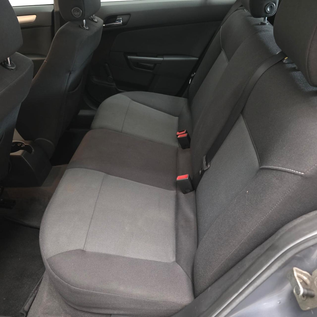 Opel Astra SPORTS TOURER 1.7 CDTI