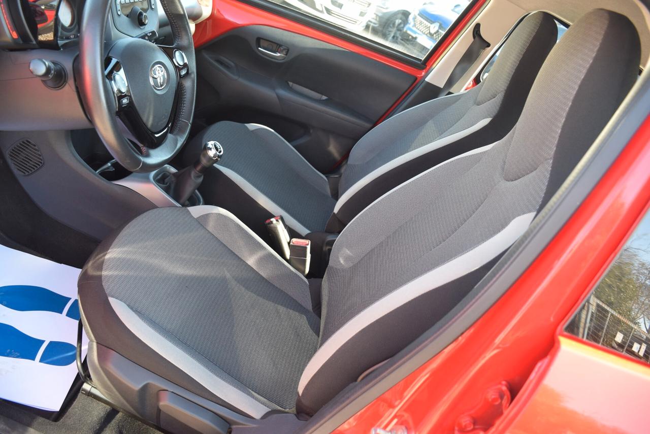 Toyota Aygo 1.0 VVT-i 72cv X-COOL - ADAS SENSORI CRUISE LED BT OK NEOPATENTATI