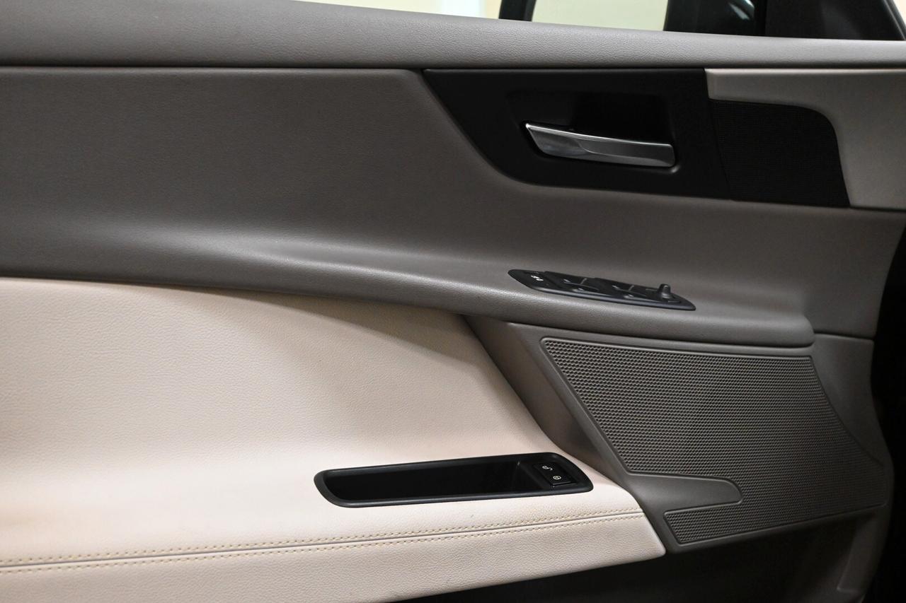 JAGUAR XE (X760) XE 2.0 D Turbo 180CV...