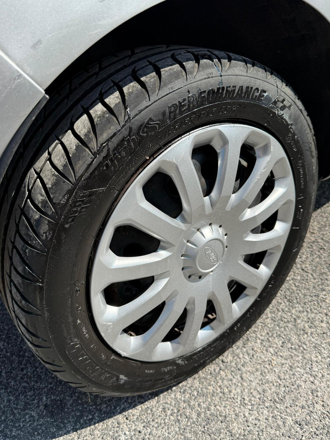 Ford Fiesta GPL 95cv *PRONTA CONSEGNA*