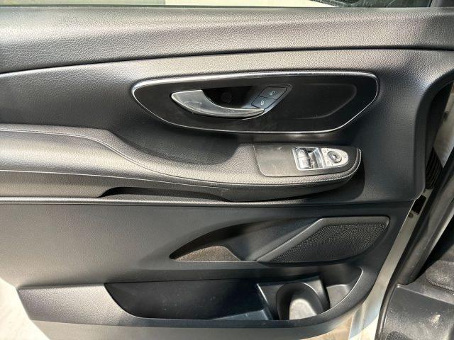 MERCEDES-BENZ V 300 d Automatic Premium Long 8 Posti