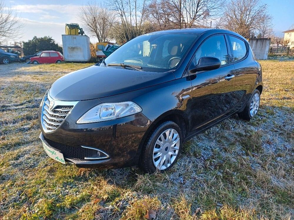 Lancia Ypsilon 1.2 69 CV 5 porte GPL Ecochic Gold 2015