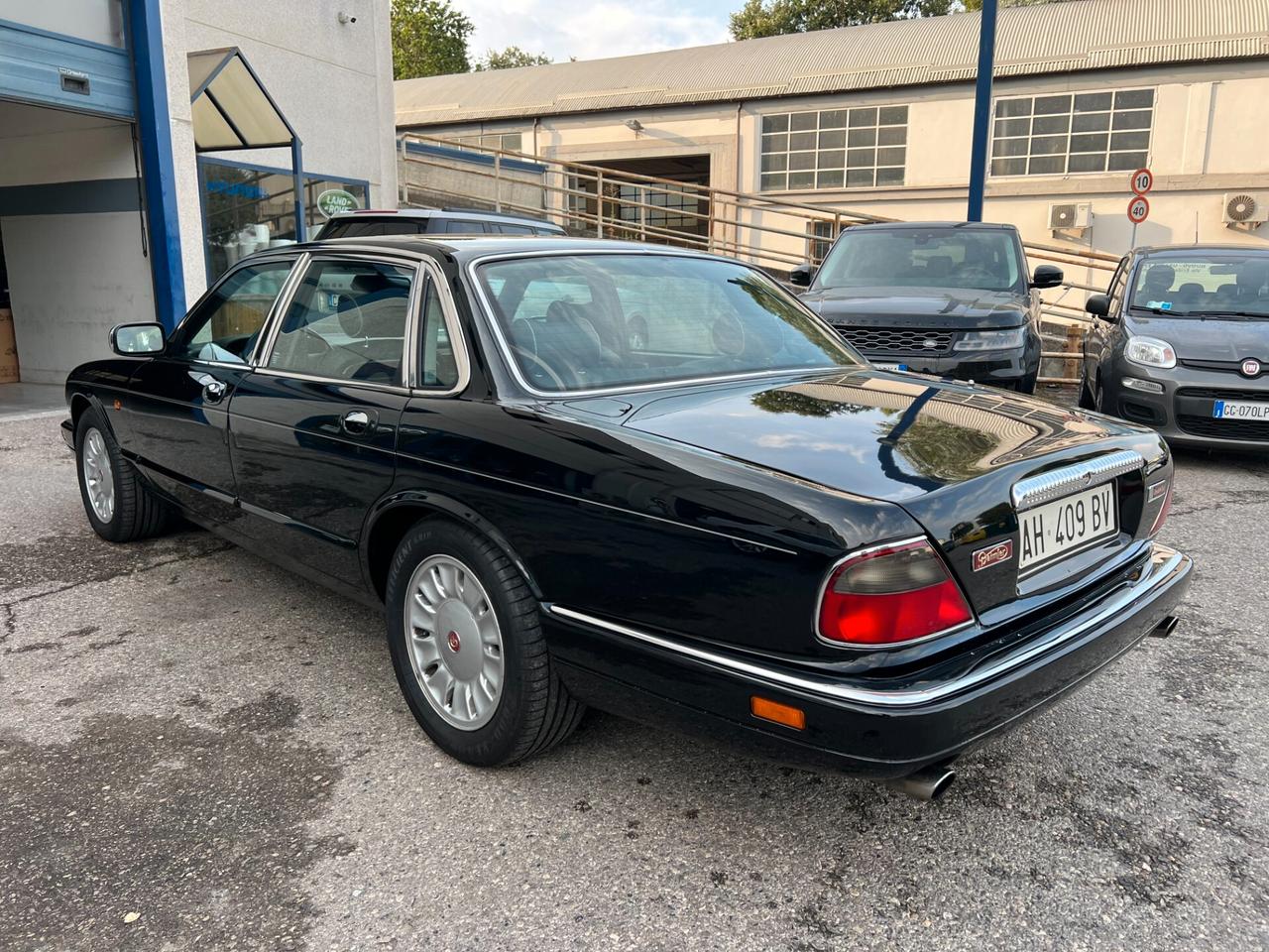 Daimler Double Six ASI
