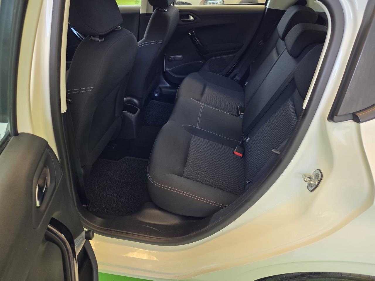 Peugeot 208 PureTech 82 5 p. con 89.200km. Euro 6 B