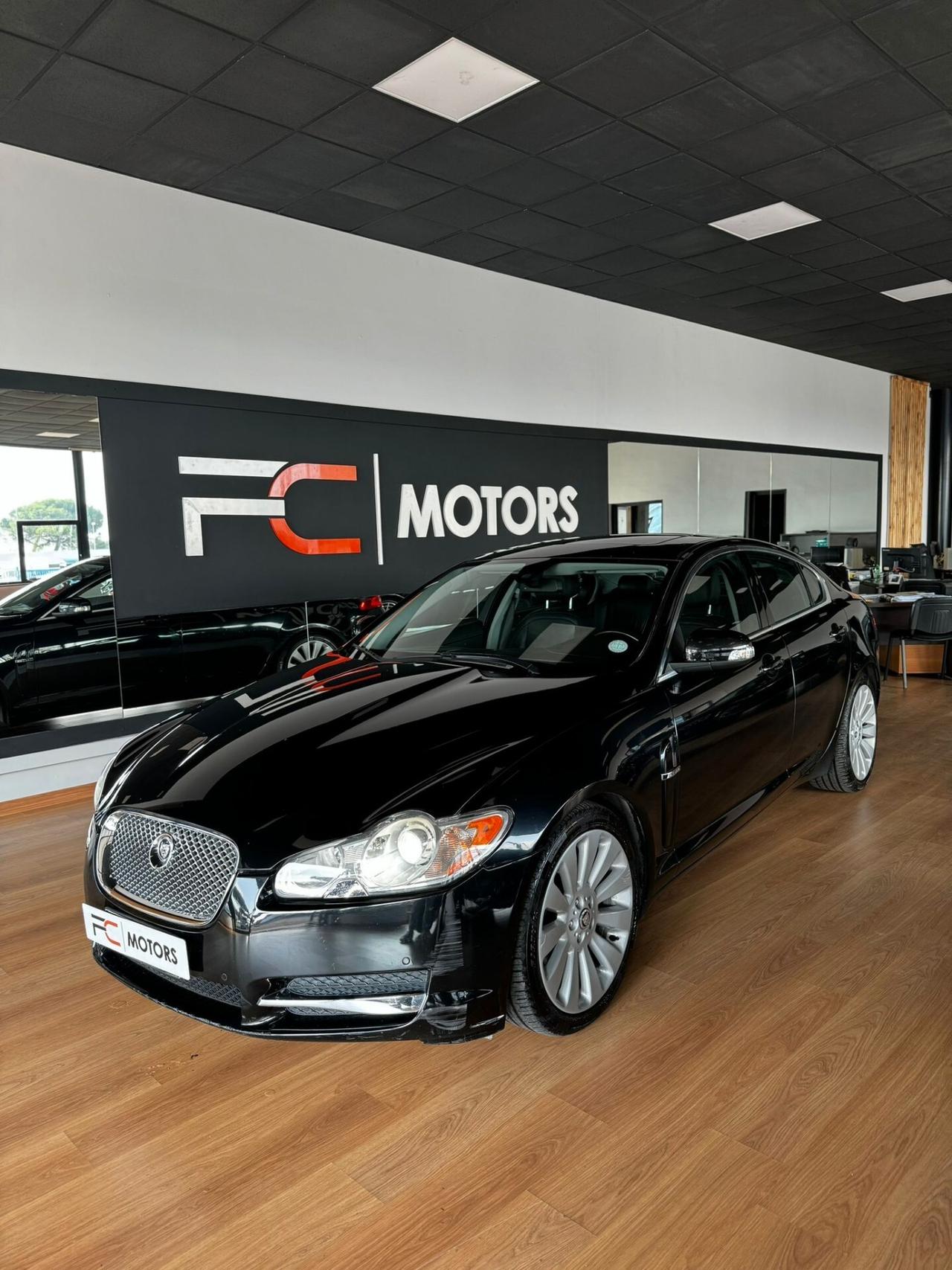 Jaguar XF 2.7D V6 Luxury TETTO-PELLE-AUTO