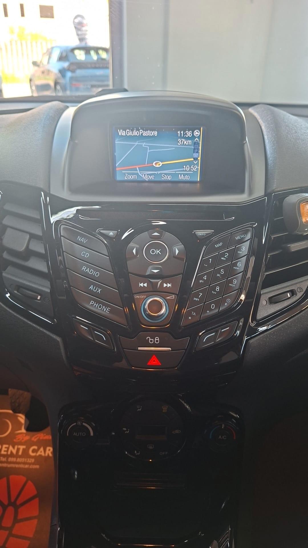 Ford Fiesta 1.5 TDCi 75CV 5 porte Titanium