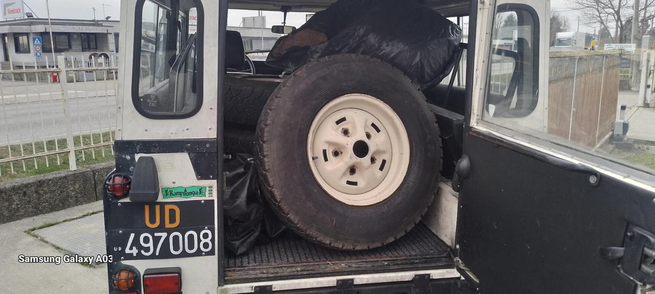 Land Rover Defender 90 diesel Hard-top