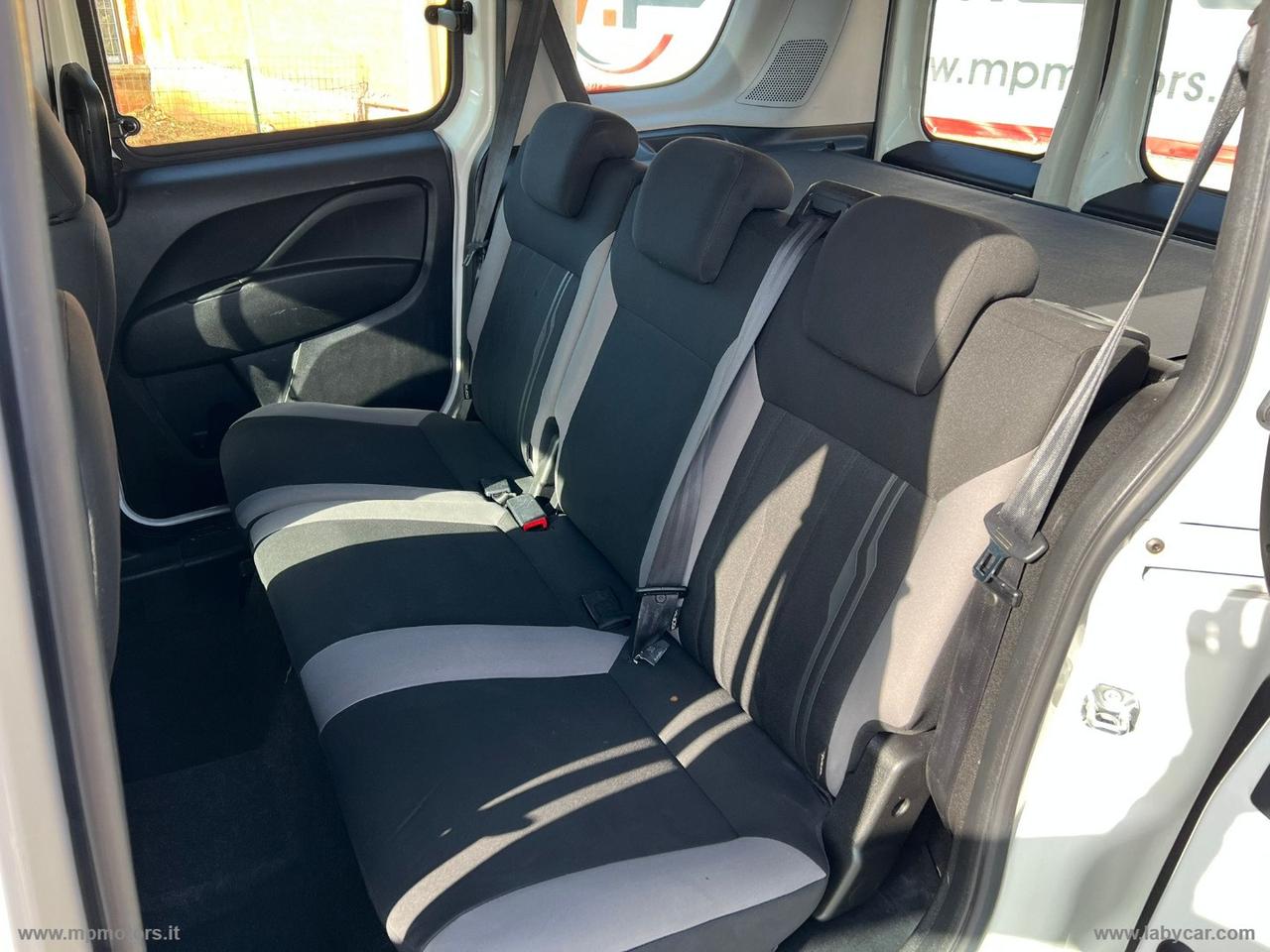 DOBLO COMBI LOUNGE 1.3MJ 95CV N1