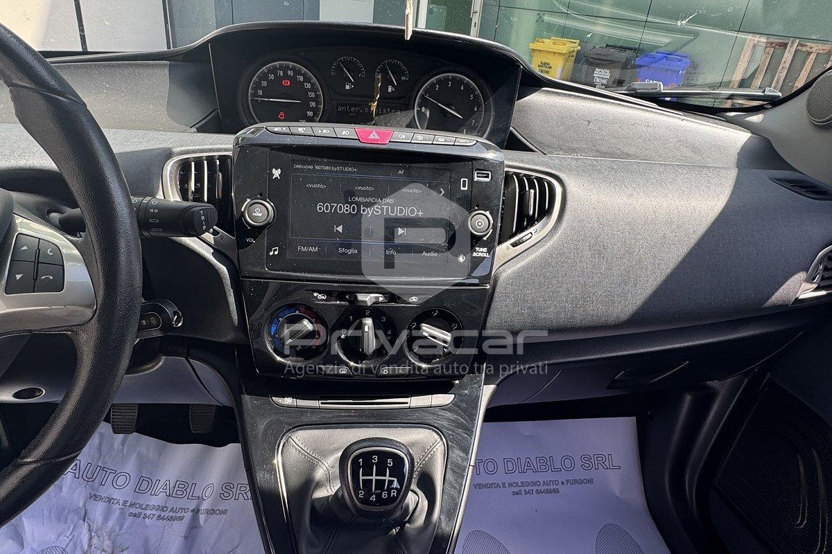 LANCIA Ypsilon 1.0 FireFly 5 porte S&S Hybrid Ecochic Gold