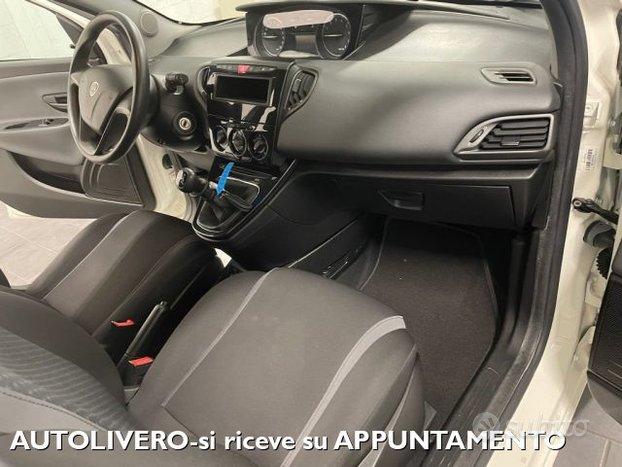 LANCIA Ypsilon 1.2 69 CV 5 porte Gold