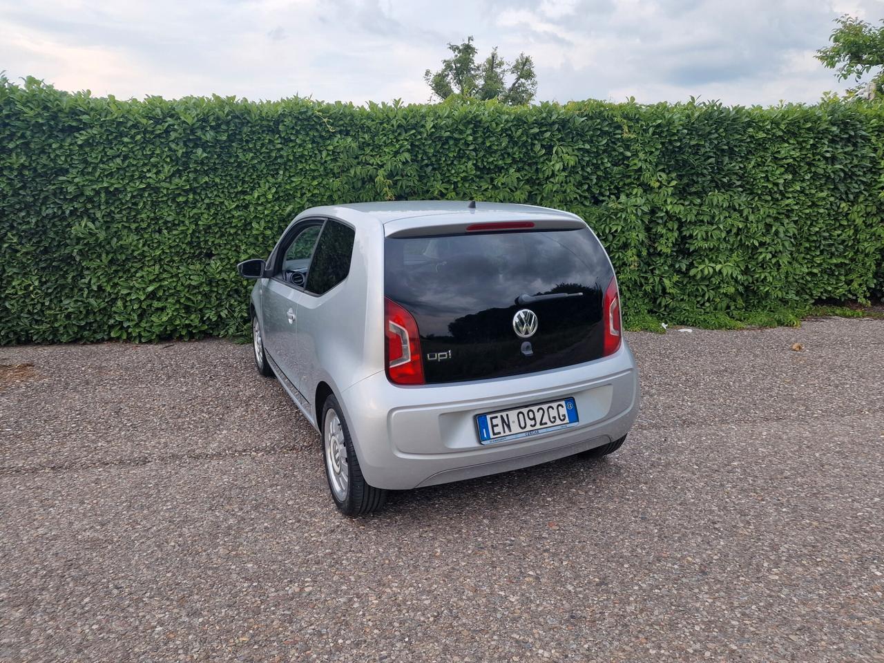 Volkswagen up 1.0 75cv 51000km