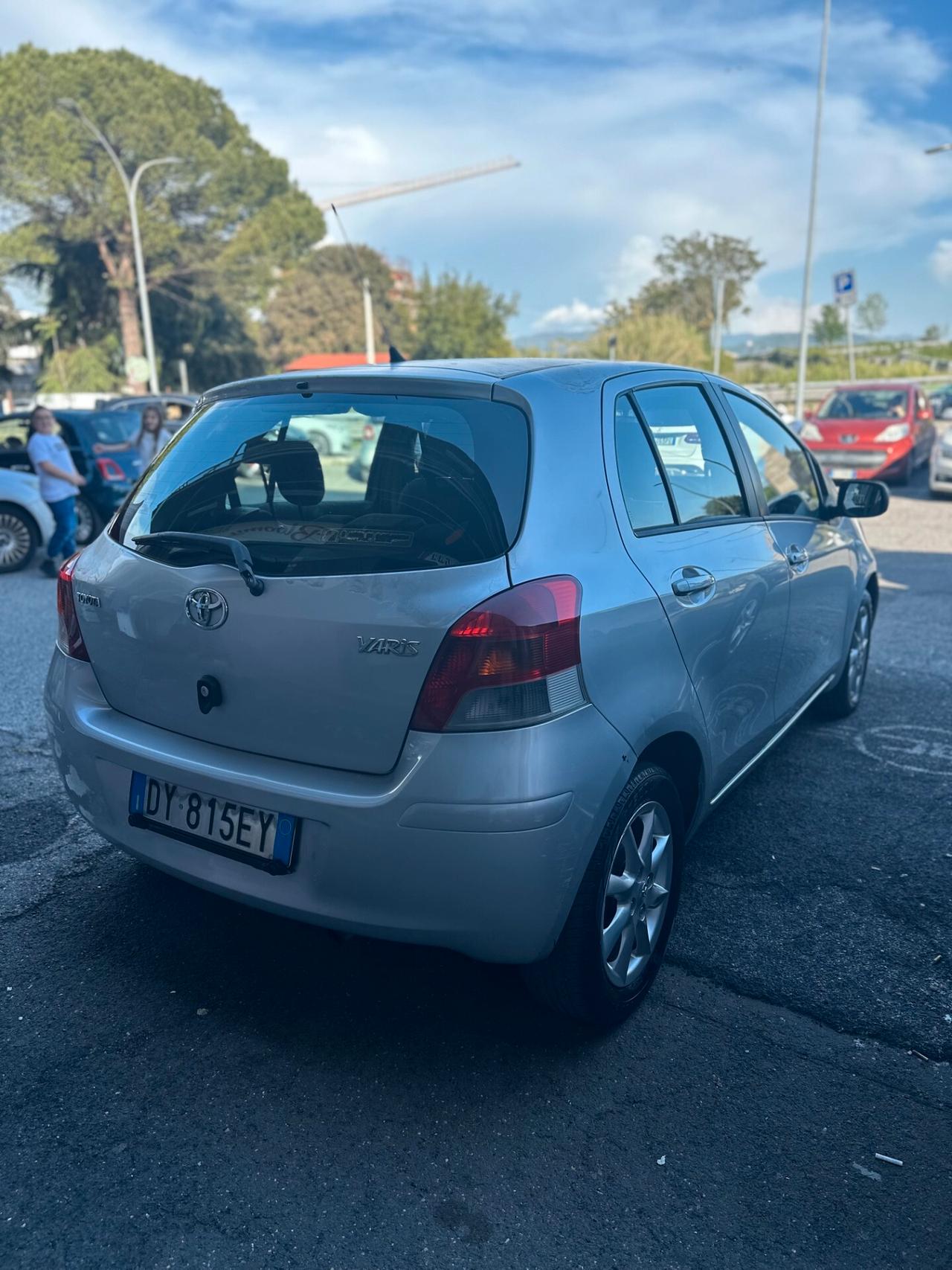 Toyota Yaris 1.3 5 porte