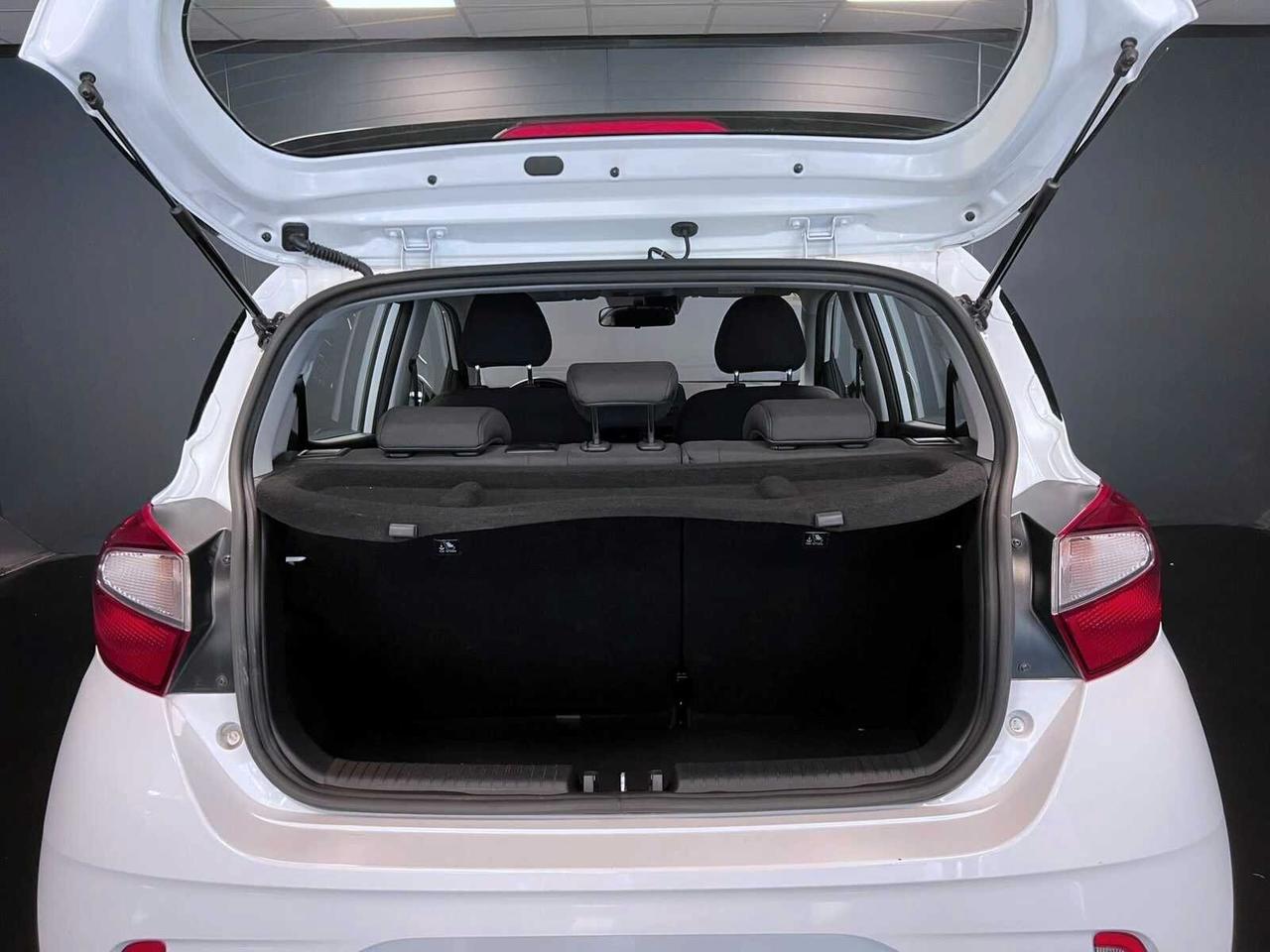 Hyundai i10 1.0 MPI Tech