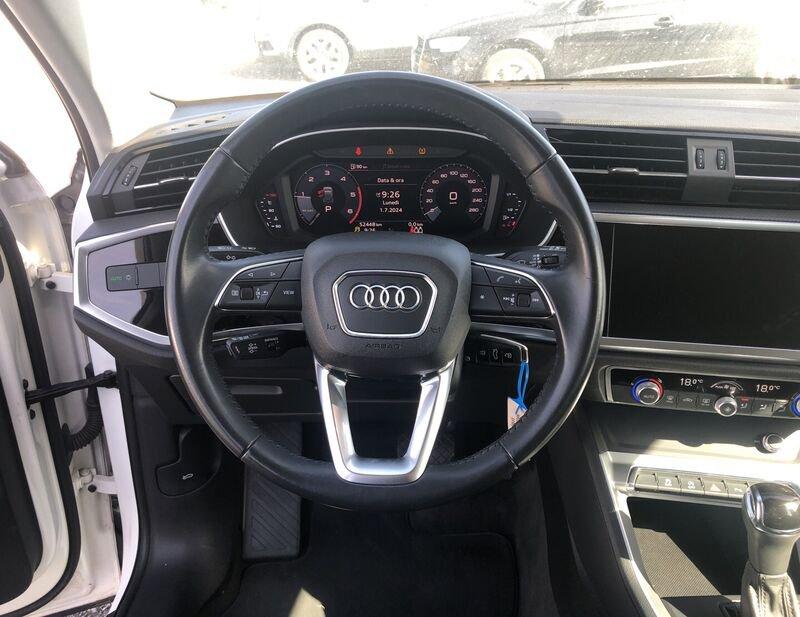 Audi Q3 S TRONIC BUSINESS