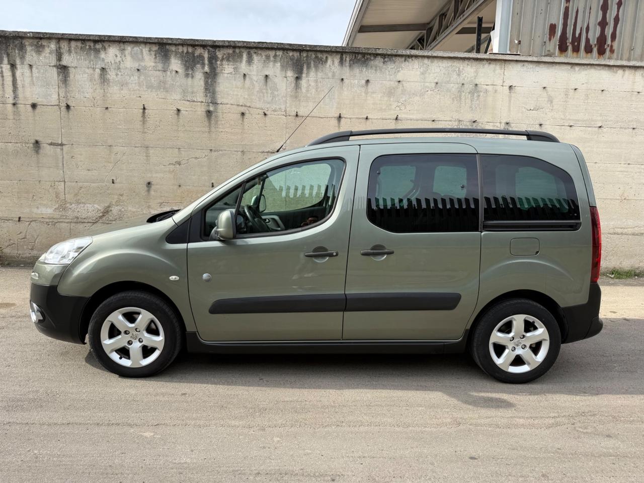 Peugeot Partner Tepee 1.6 Benzina 120CV Outdoor