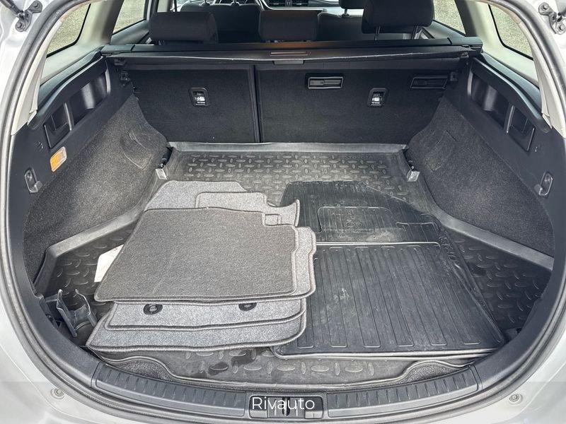 Toyota Auris Hybrid Active +