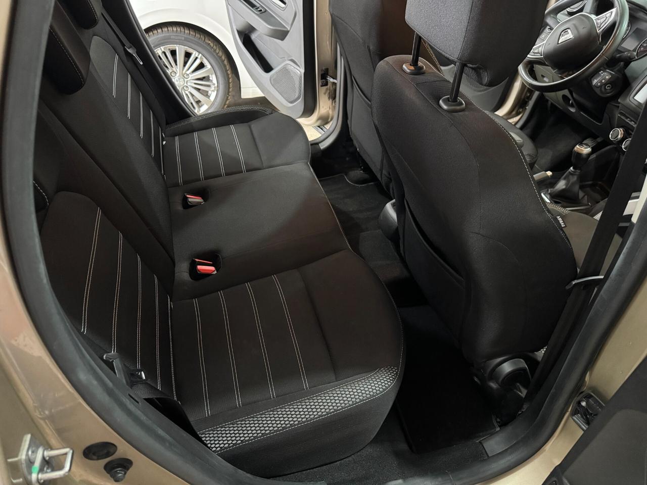 Dacia Duster 1.6 SCe GPL 114 cv. Prestige NAVIGATORE-OK NEOPATENTATI