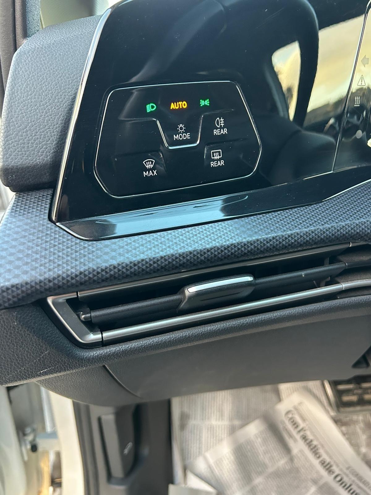 Volkswagen Golf 2.0 TDI 150 CV DSG SCR R-Line