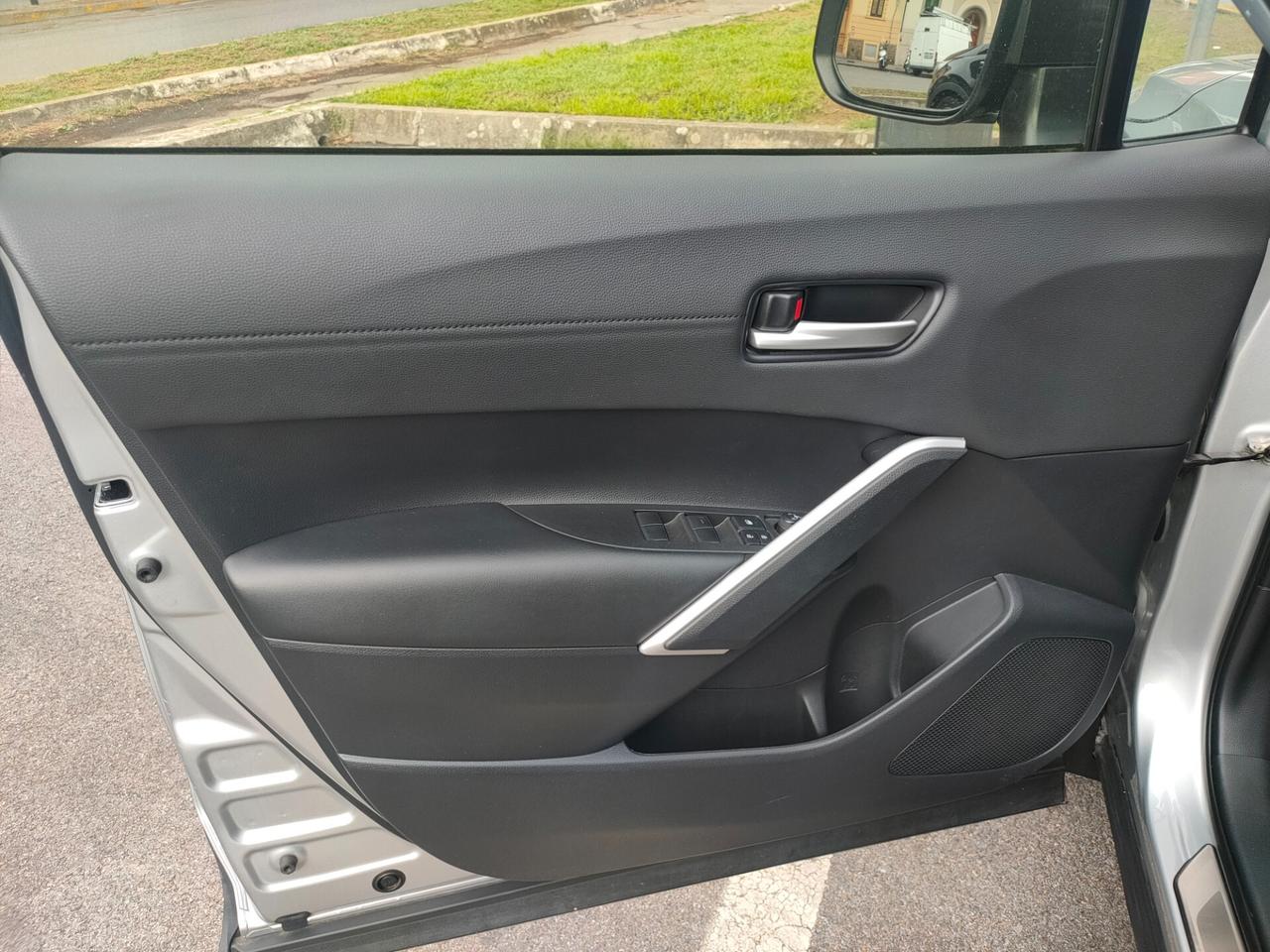 Toyota Corolla Cross 2.0 Hybrid 197CV E-CVT Lounge