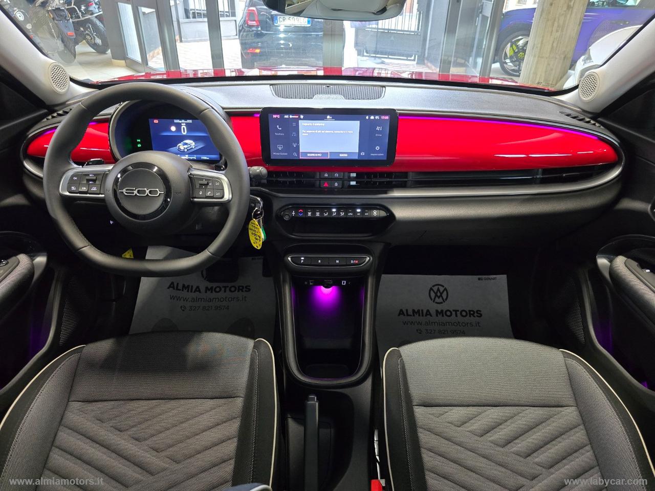 FIAT 600 Hybrid MHEV ICON