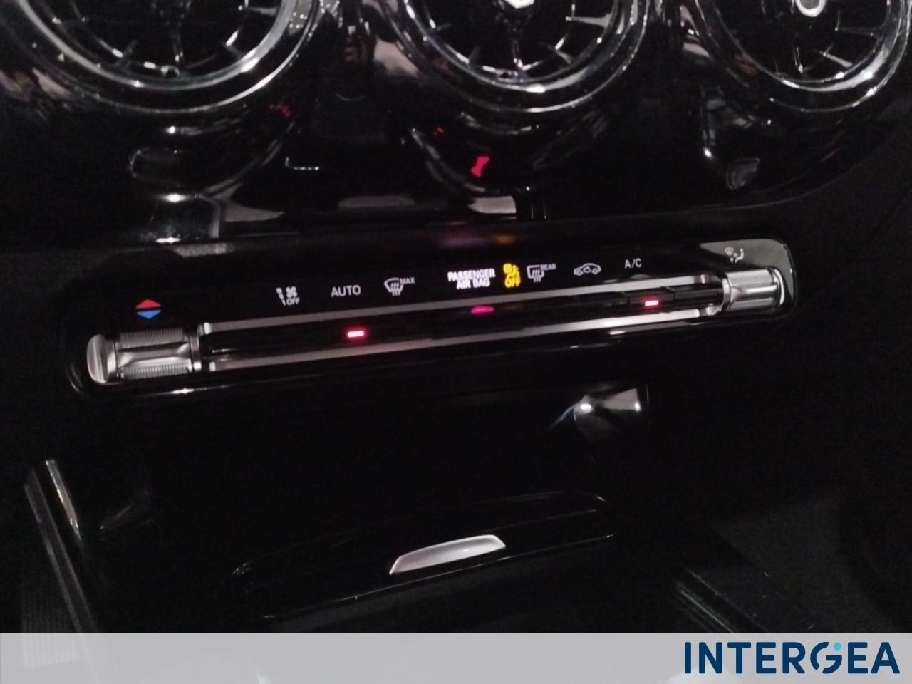 Mercedes-Benz A 180 d Advanced auto