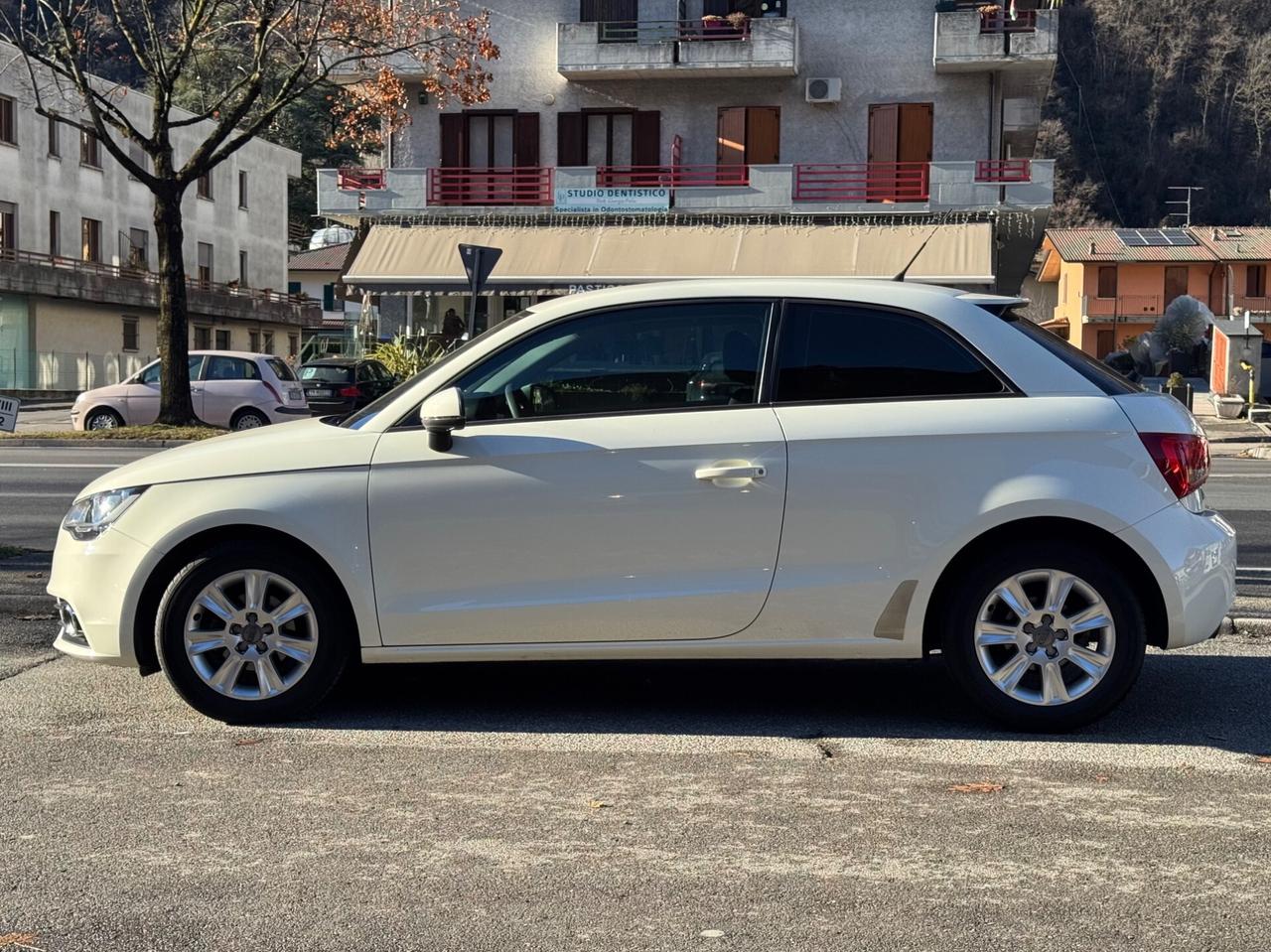 Audi A1 1.2 - NEOPATENTATI - VETRI OSCURATI