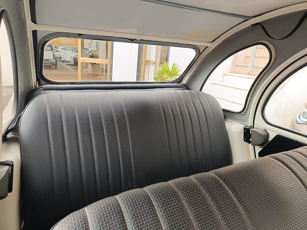 Citroen 2CV 6 Charleston