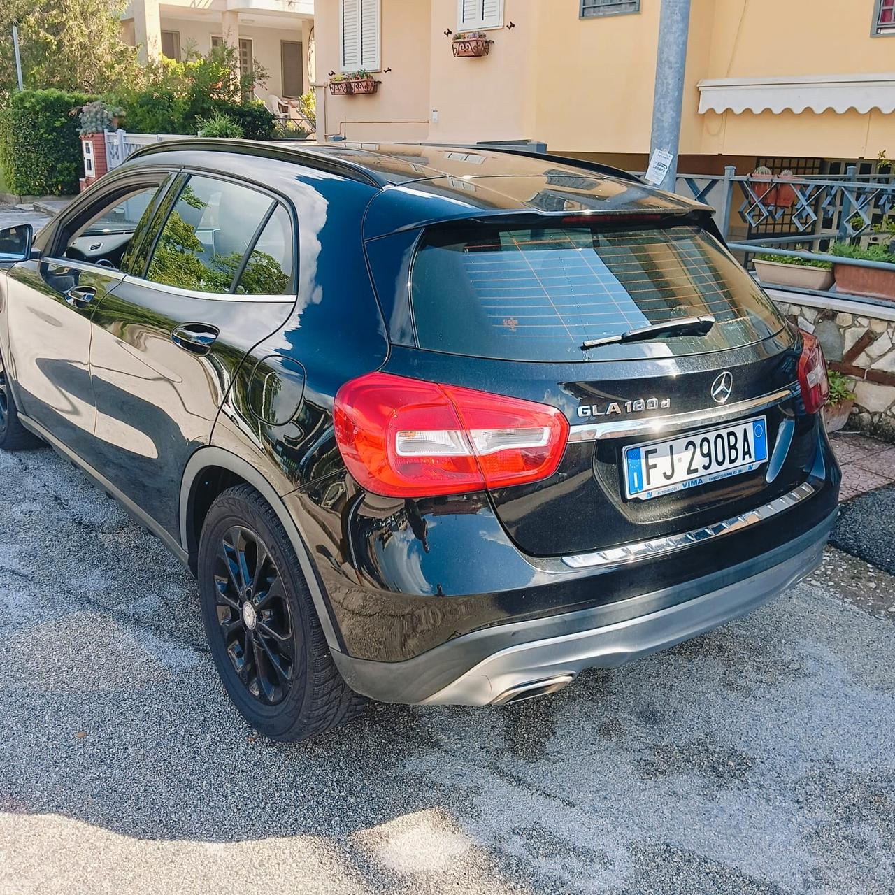 Mercedes-benz GLA 180 d Sport
