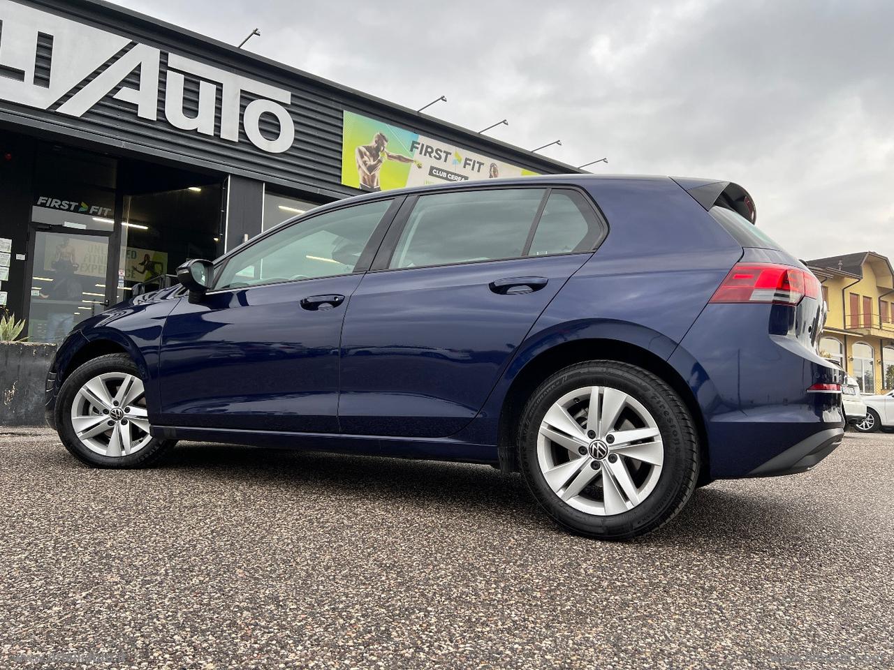 VOLKSWAGEN Golf 2.0 TDI DSG SCR Life IVA DEDUCIBILE