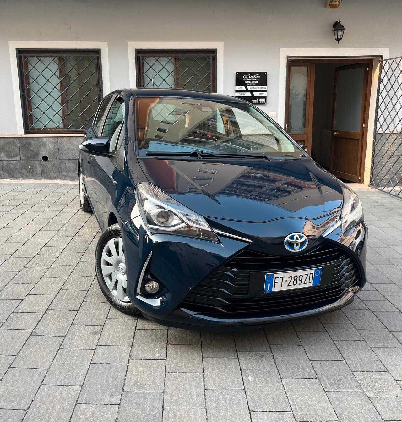 Toyota Yaris 1.5 hybrid/benzina 73cv Cool automatica