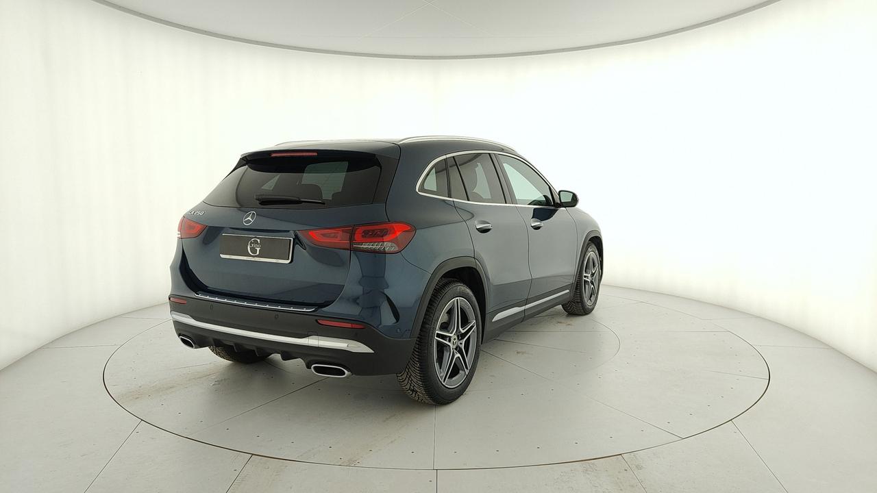 Mercedes-Benz GLA 250 Premium auto