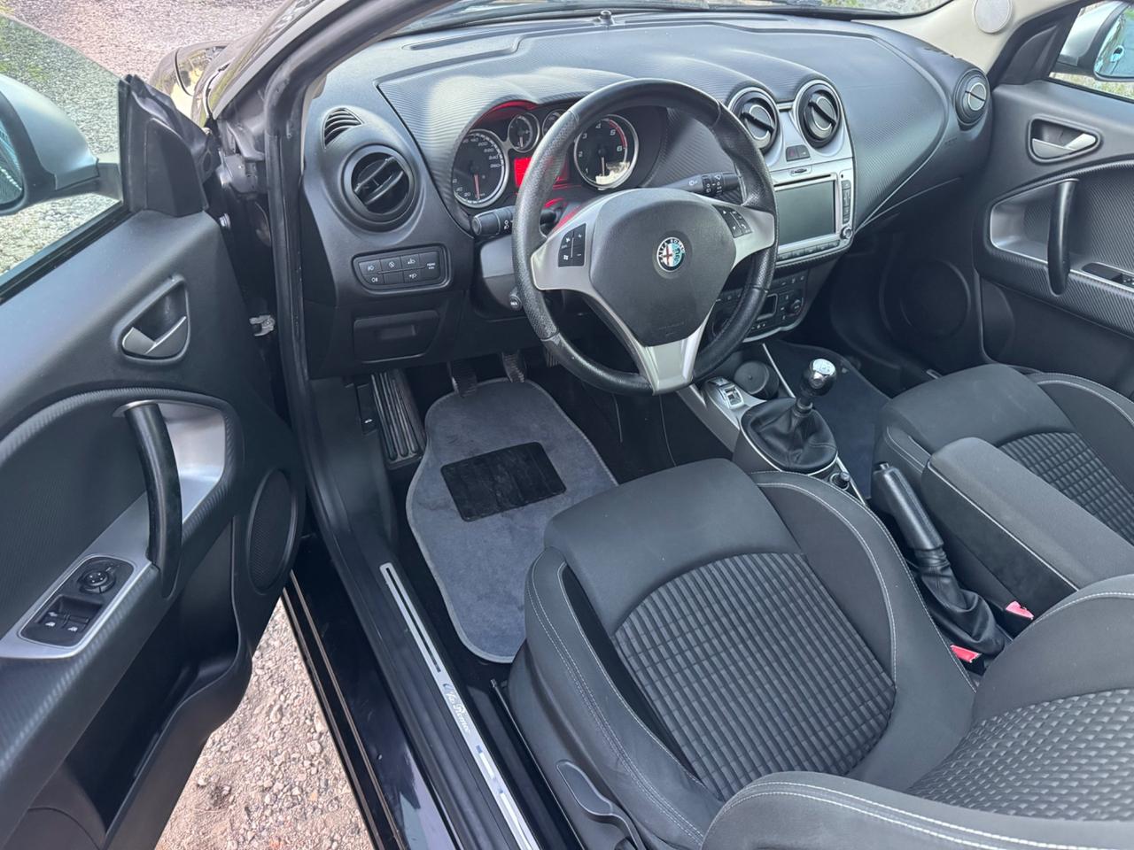 Alfa Romeo MiTo 1.6 JTDm-2 S&S Distinctive Sport Pack