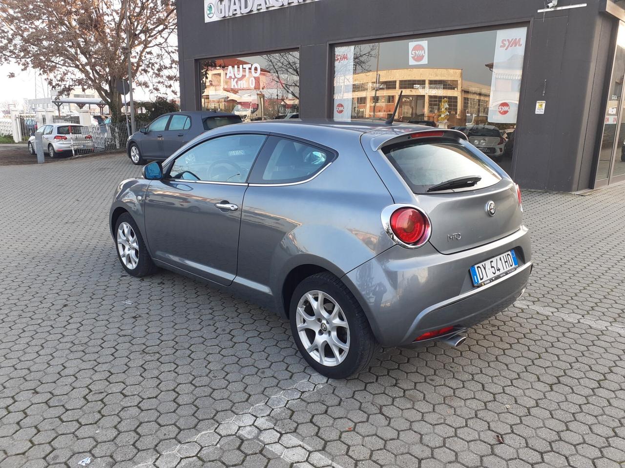 Alfa Romeo MiTo 1.6 JTDm 16V Distinctive Sport Pack