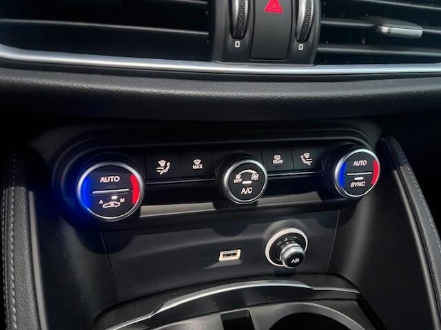 Alfa Romeo Stelvio 2.2 Turbodiesel 190 CV AT8 Q4 Business