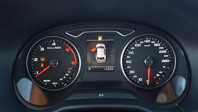 AUDI Q2 30 TDI S tronic Business