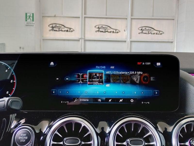 Mercedes-Benz GLA GLA 200 d Automatic Premium TUA DA 339,00 EURO AL MESE