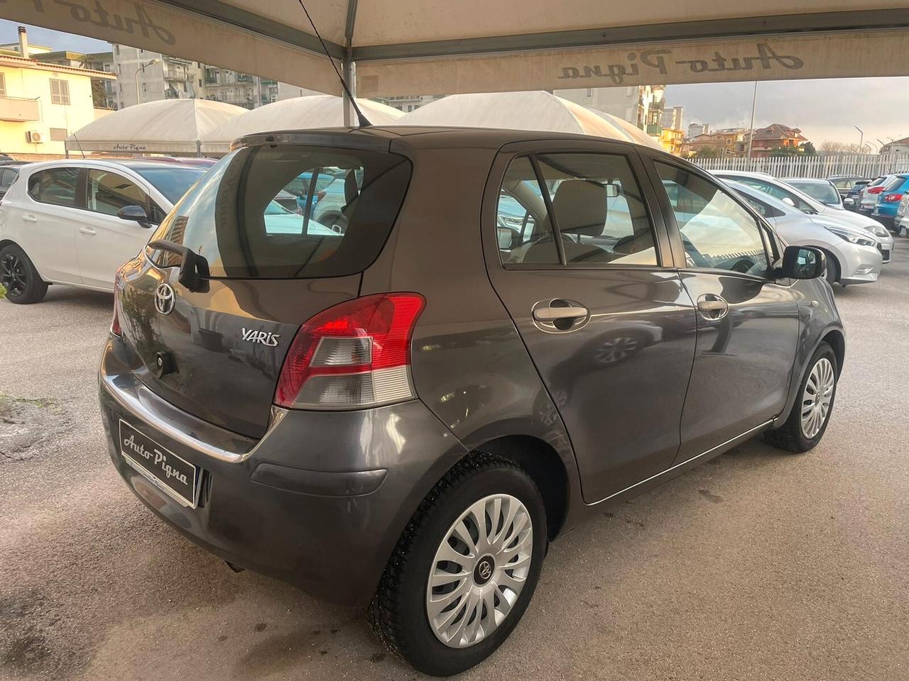 Toyota Yaris 1.3 5 porte Sol