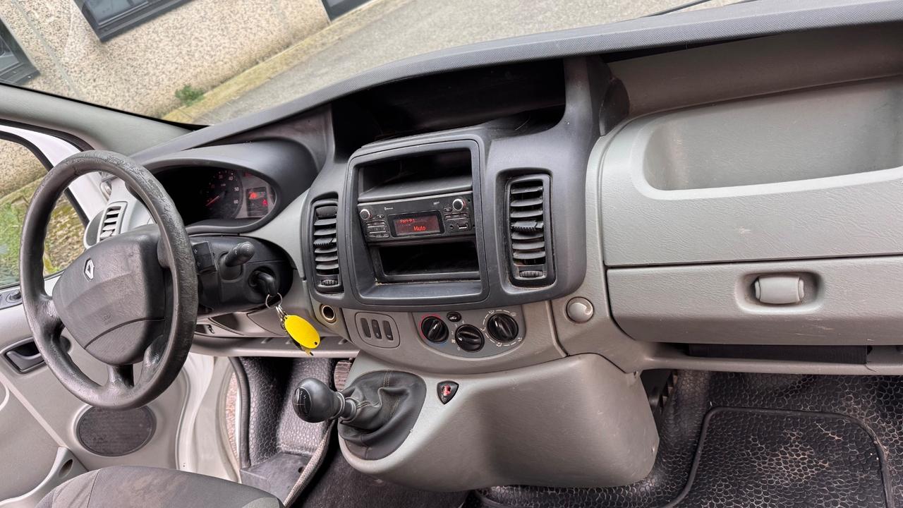 Renault Trafic 2.0dci 115CV