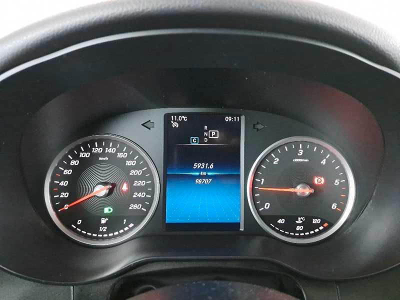 MERCEDES-BENZ GLC 220 d 4Matic Business aut.