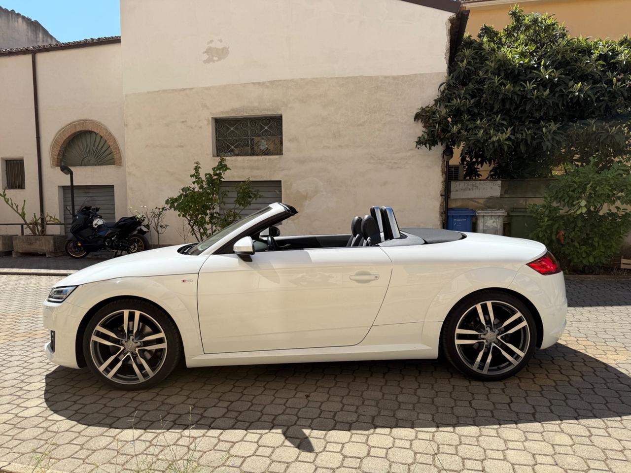 Audi TT Roadster 1.8 TFSI S line