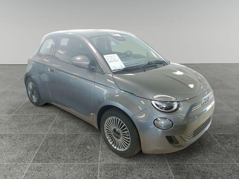 FIAT 500 Nuova Hatchback My23 La Nuova - 320 Berlina