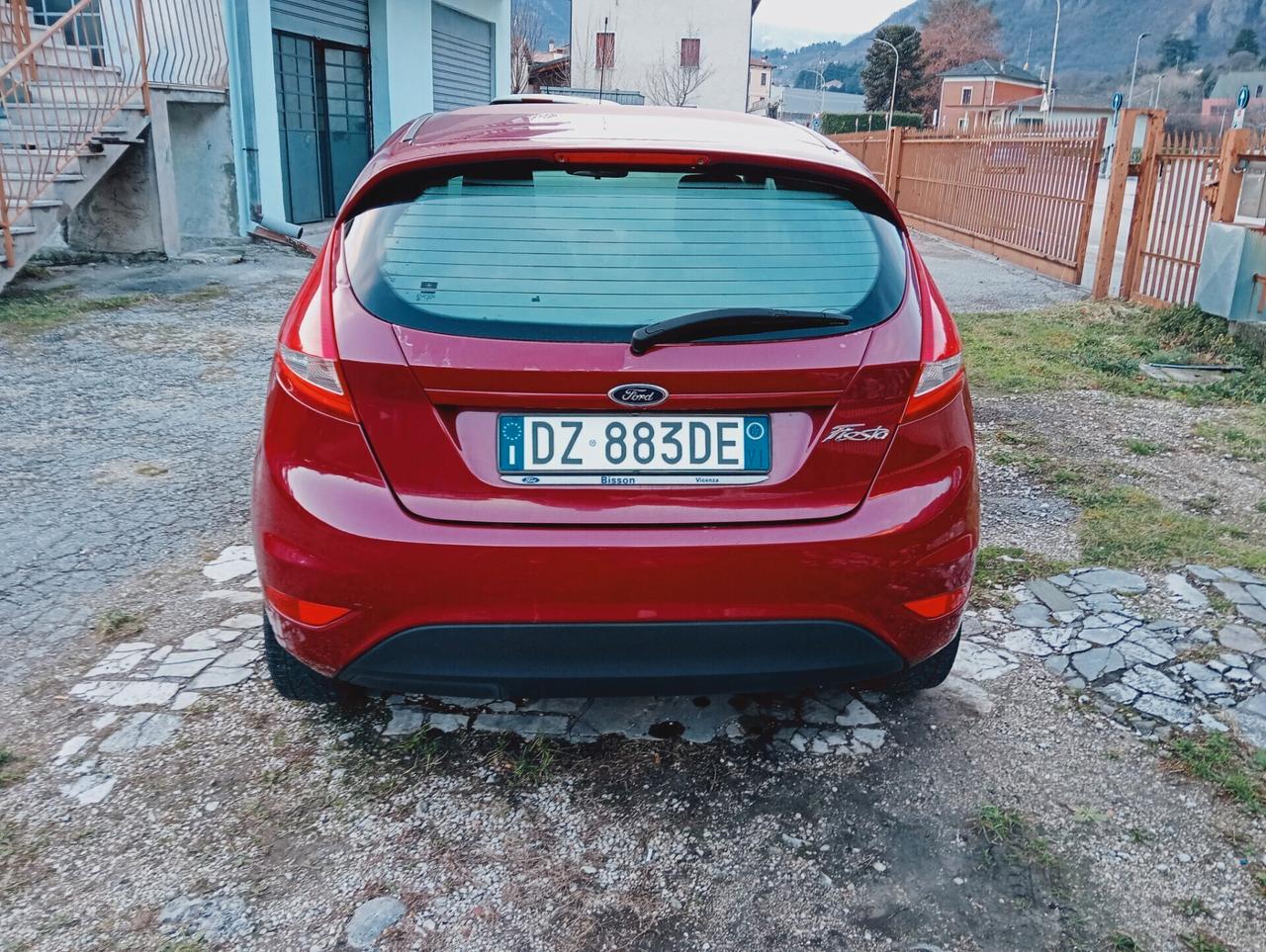 Ford Fiesta 1.4 5 porte Bz.- GPL Titanium