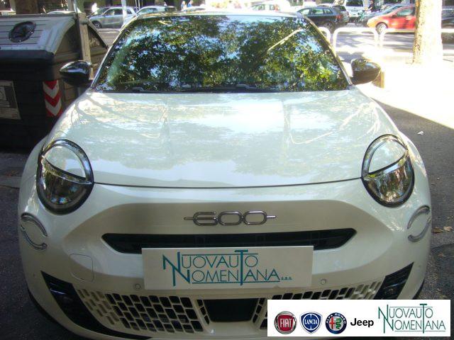 FIAT 600 Hybrid 110CV DCT6 MHEV La Prima NAVI / TELECAMERA