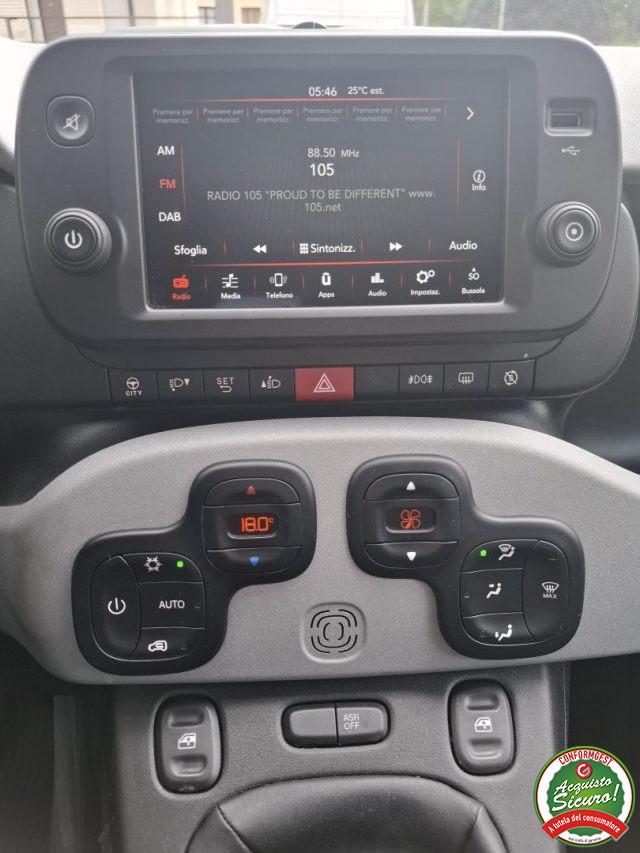 FIAT Panda 1.0 FireFly S&S Hybrid City Cross UNICO PROPRIETAR