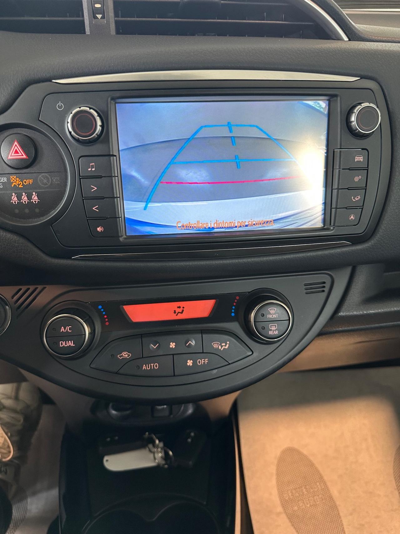 Toyota Yaris 1.4 D-4D 5 porte Lounge