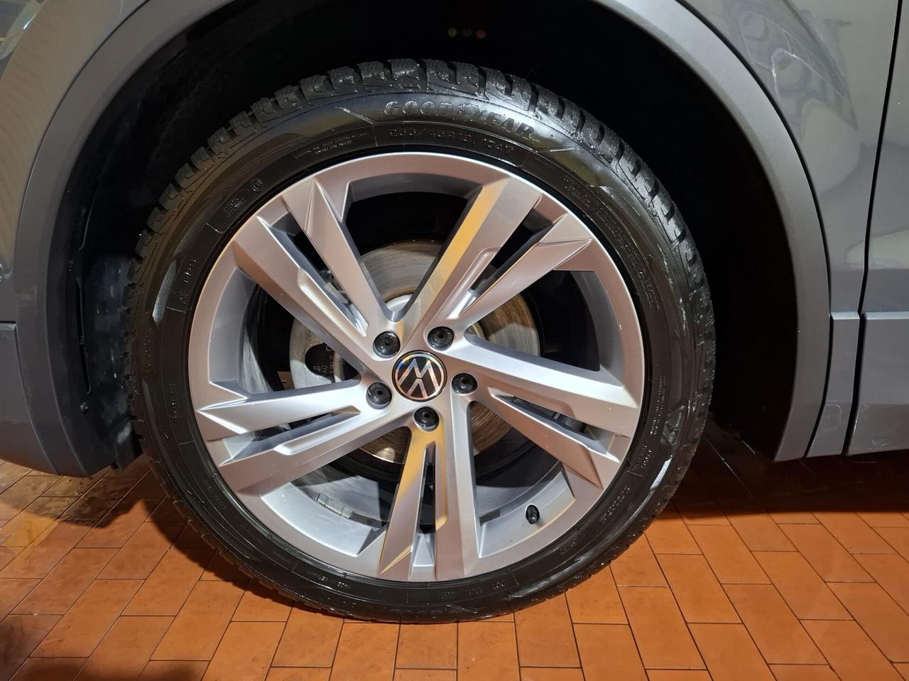 Volkswagen Tiguan 2.0 TDI 150 CV SCR DSG 4MOTION R-Line full optional