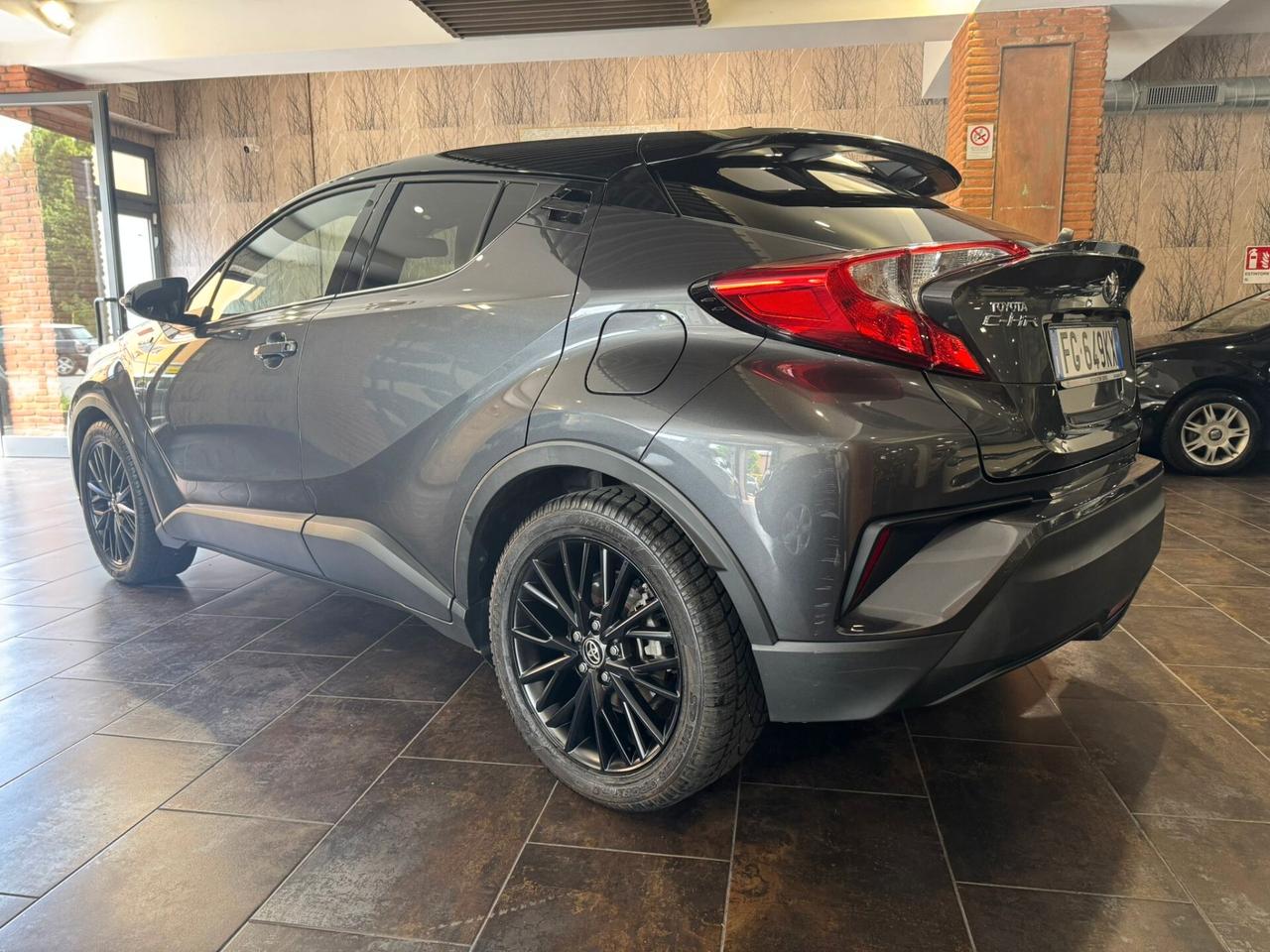 Toyota C-HR 1.8 Hybrid E-CVT Style