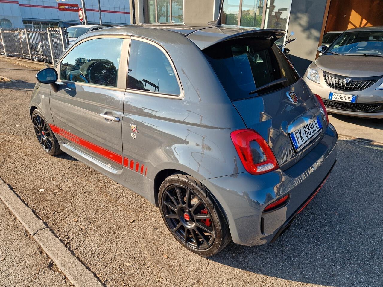 Abarth 695 1.4 Turbo T-Jet XSR Yamaha Limited Edition